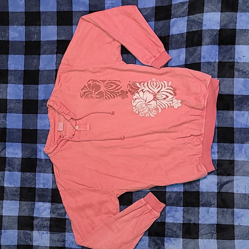 Made in USA. Crazy Shirts Hawaiian Original. 💯 Cotton. Pullover. Small